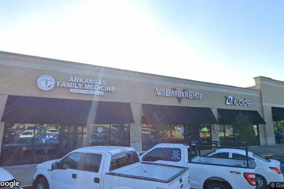 Street view of the building at 15400 Chenal Parkway Suite 130, Little Rock, AR, where Arkansas Family Medicine is located